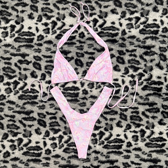 Kulani Kinis Other - Kulani Kinis Pink Floral Bikini Set
